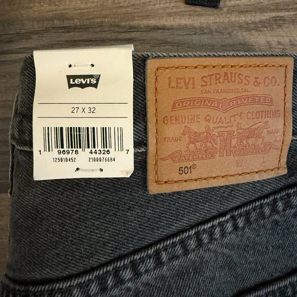 NWT Levi's 501 black wash denim jeans - Picture 5 of 5